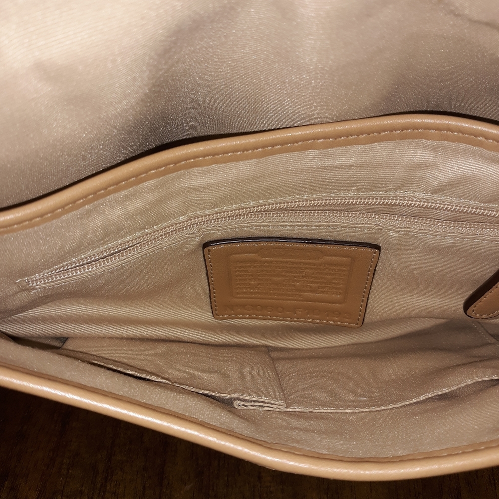 Coach purse - Picture 7 of 8